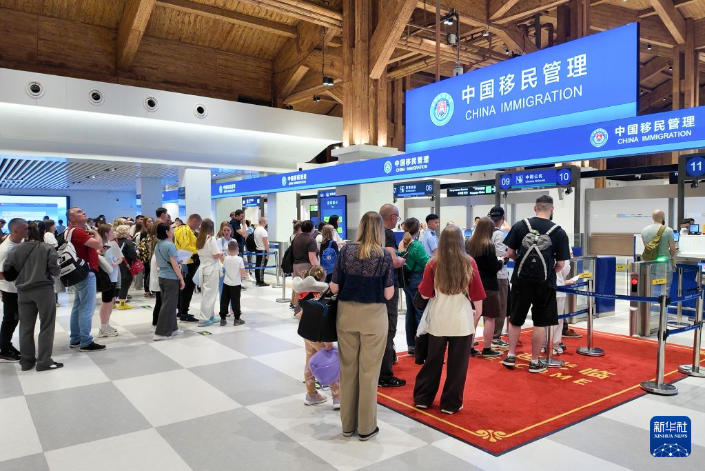 海南自贸港封关半年入境客流稳步攀升
