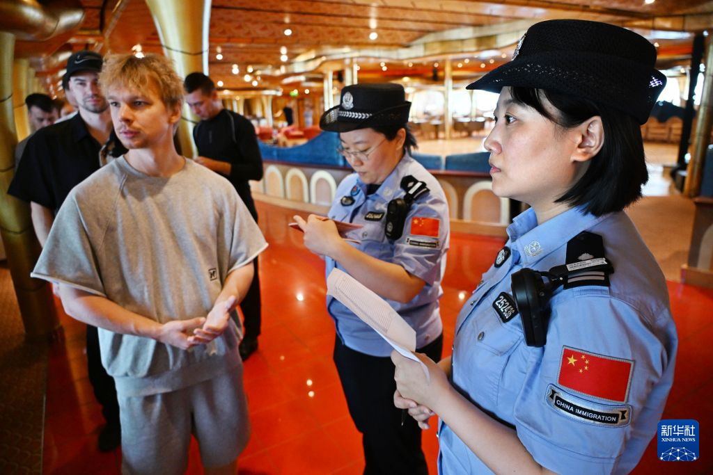 青岛邮轮母港开启暑期首航