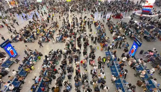 台风“巴威”登陆地最新研判!福建、浙江严阵以待→