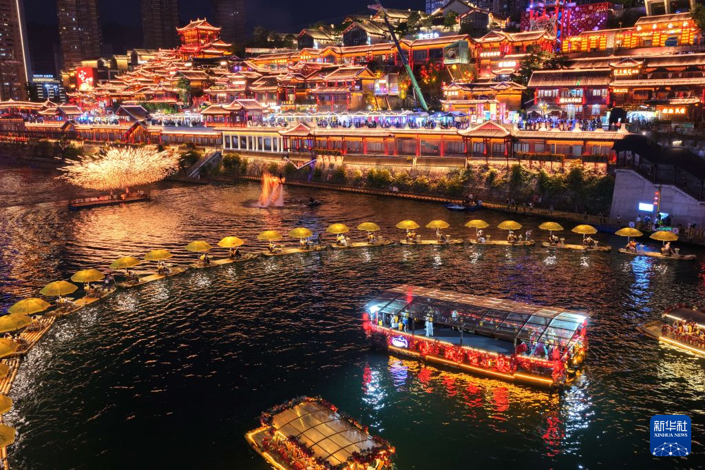 亲水避暑享清凉