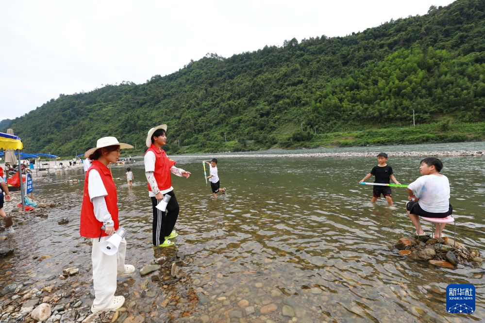 贵州:疏堵结合 织牢暑期防溺水安全网
