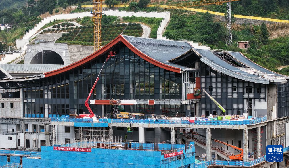 渝昆高铁昭通段车站建设进展顺利