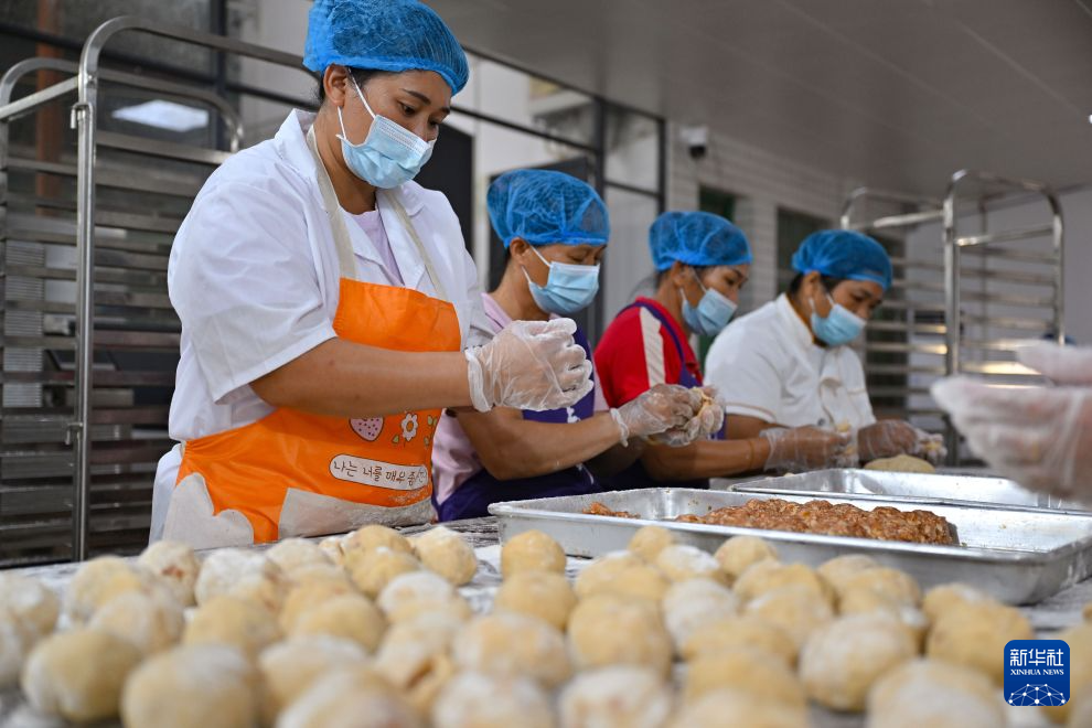 海南屯昌:特色月饼助农增收