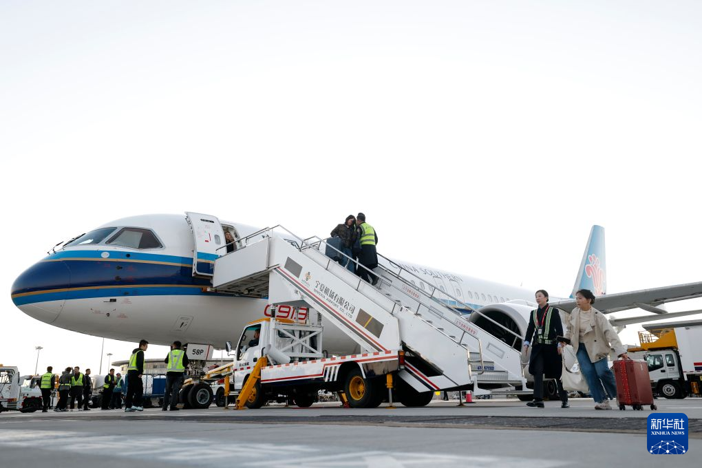 C919国产大飞机 联通中西部空中交通
