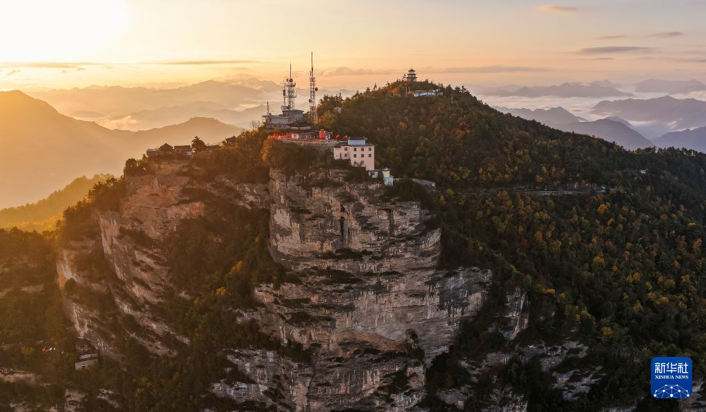 美丽中国丨鸡峰山秋色渐浓