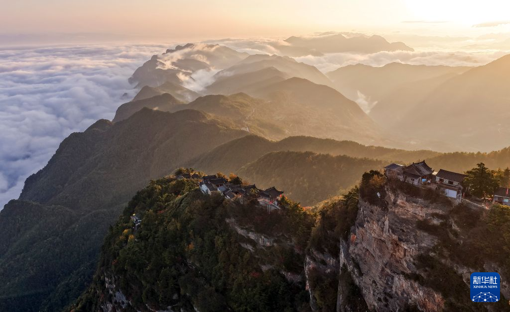 美丽中国丨鸡峰山秋色渐浓
