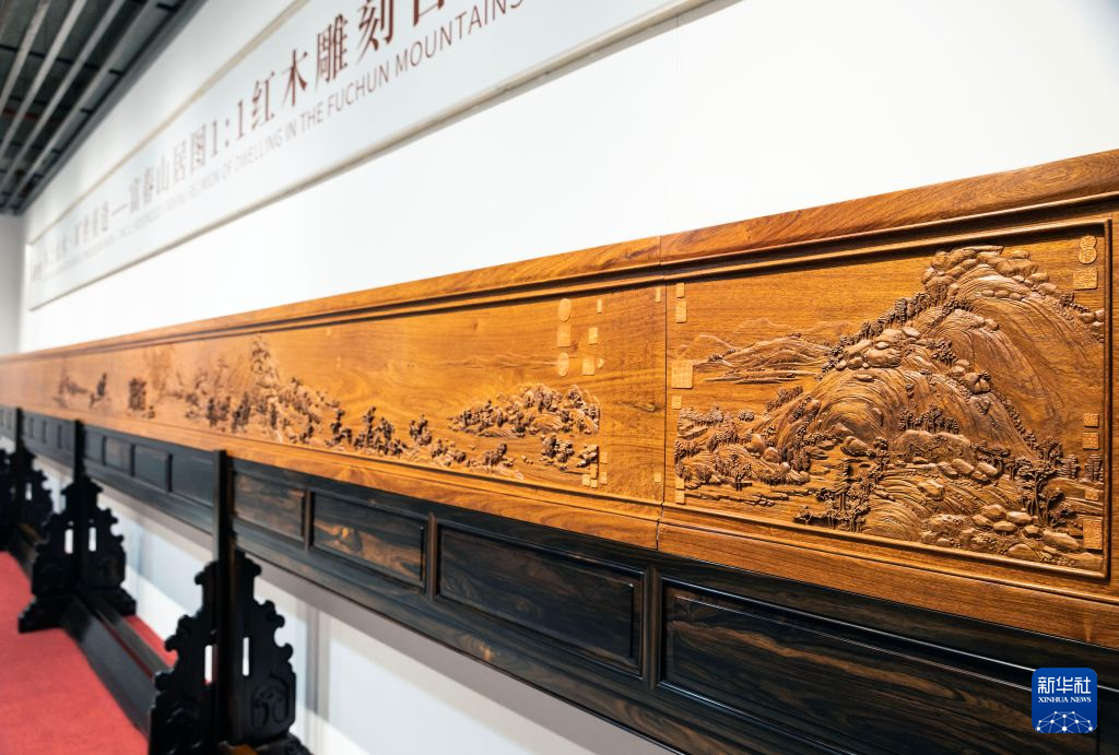 走进江苏常熟东方红木艺术馆